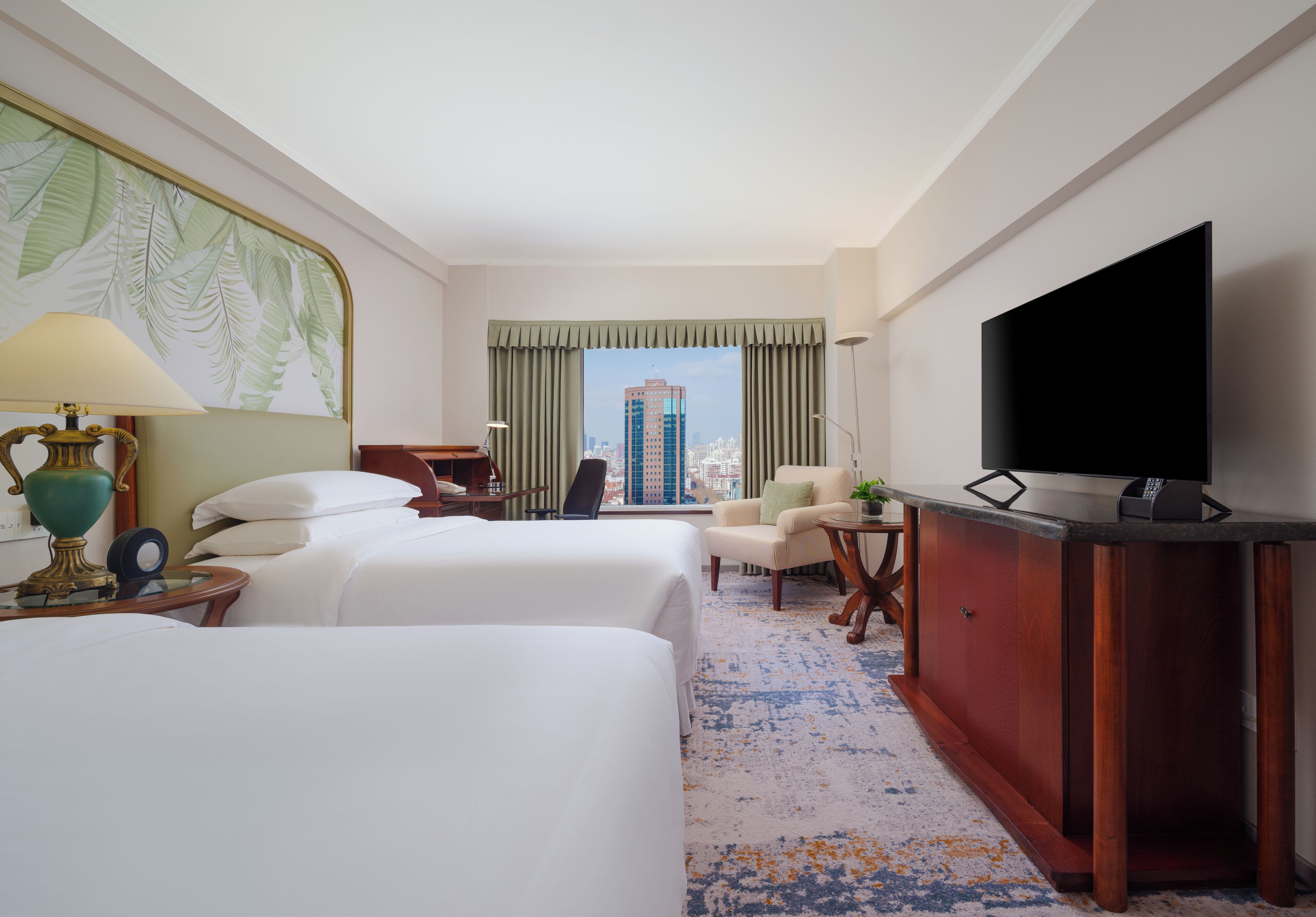 Deluxe Room, 2 Single Beds | Premium bedding, minibar, in-room safe, desk