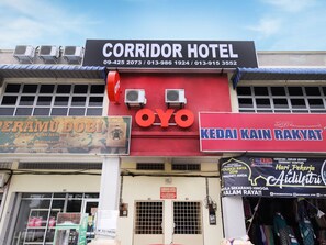 Exterior - OYO 720 Corridor Hotel 2 (Pekan)