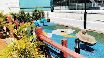 Children’s play area – outdoor