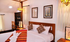 In-room safe, desk, free WiFi - Davita Boutique Hotel (Luang Prabang)