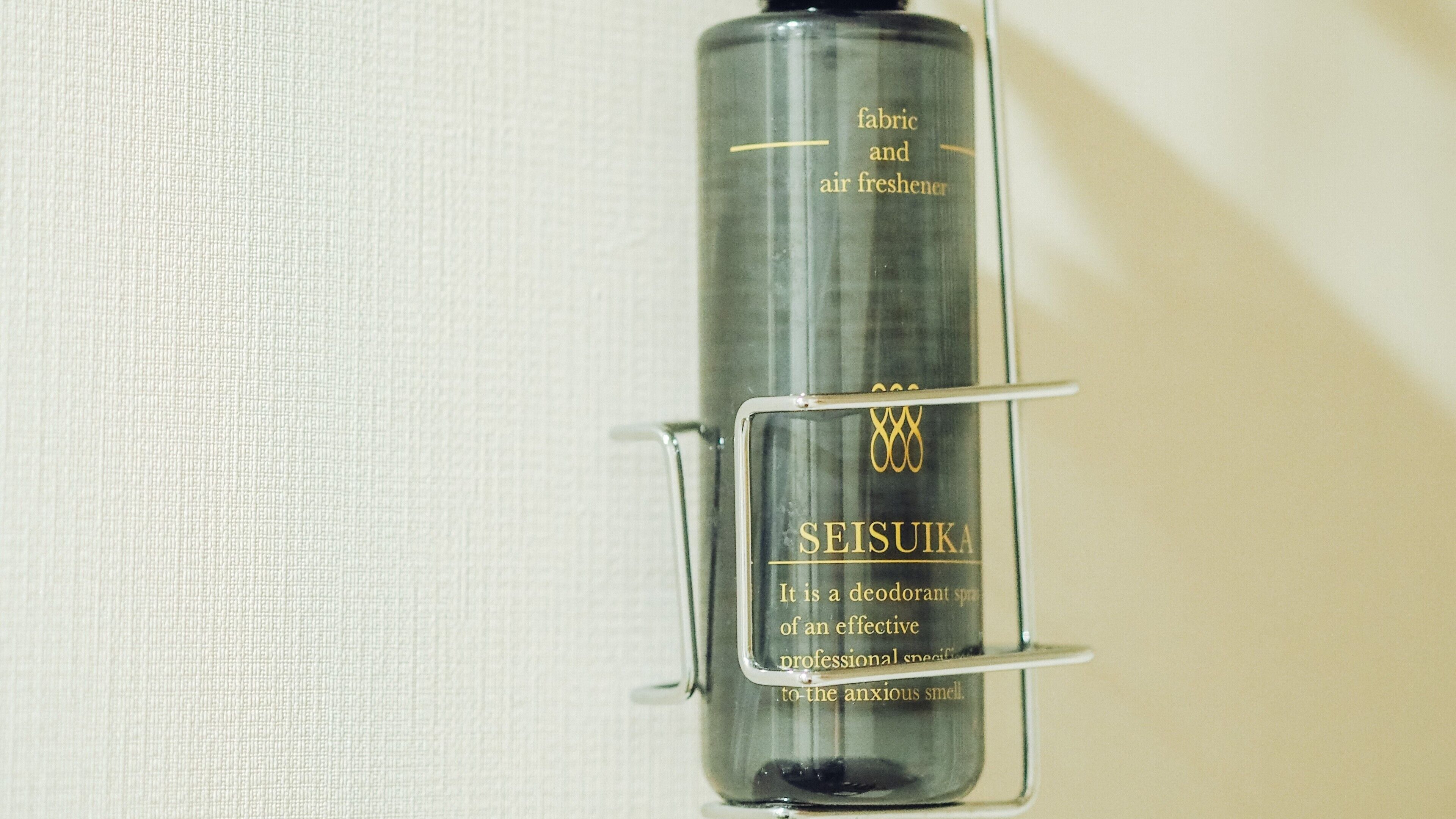 free wired internet, bed sheets