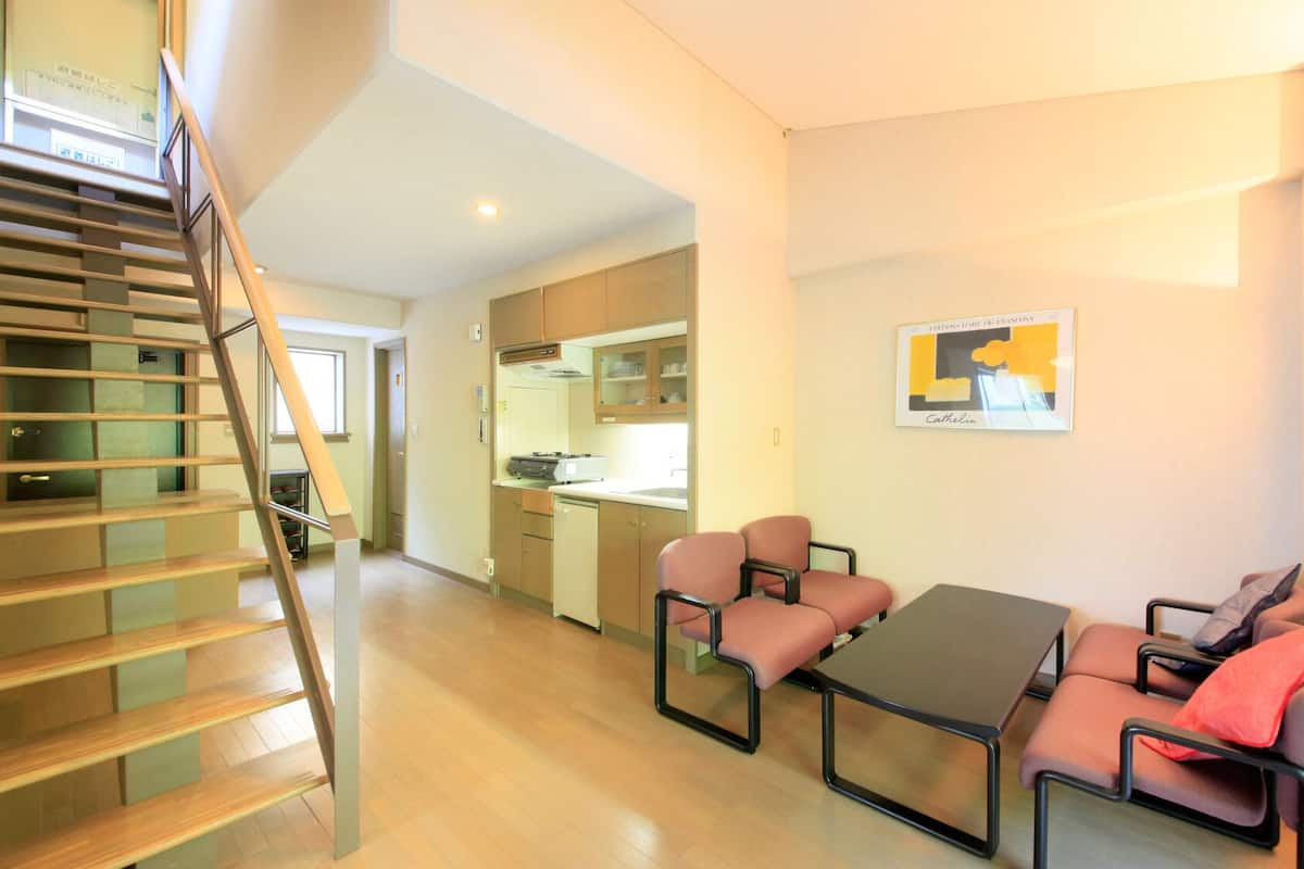 Family Condo, Smoking, Kitchen | 2 bedrooms, desk, bed sheets