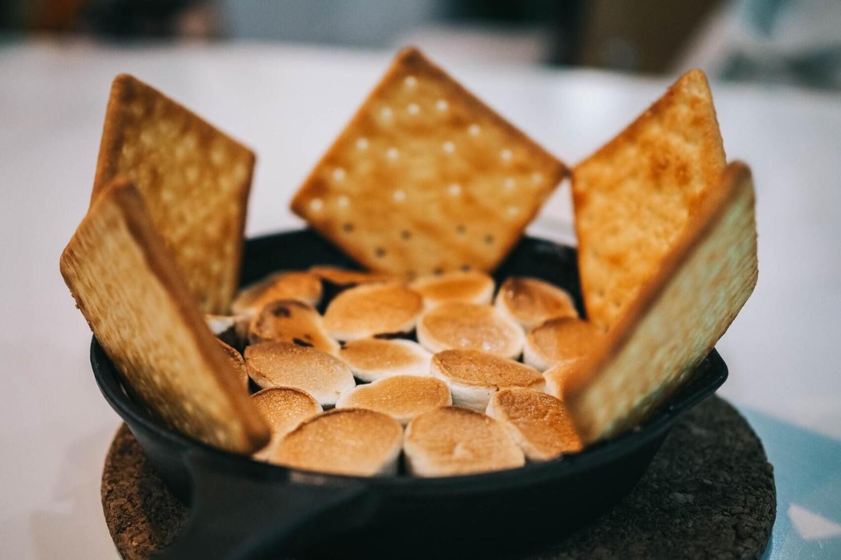 breakfast, lunch and dinner served