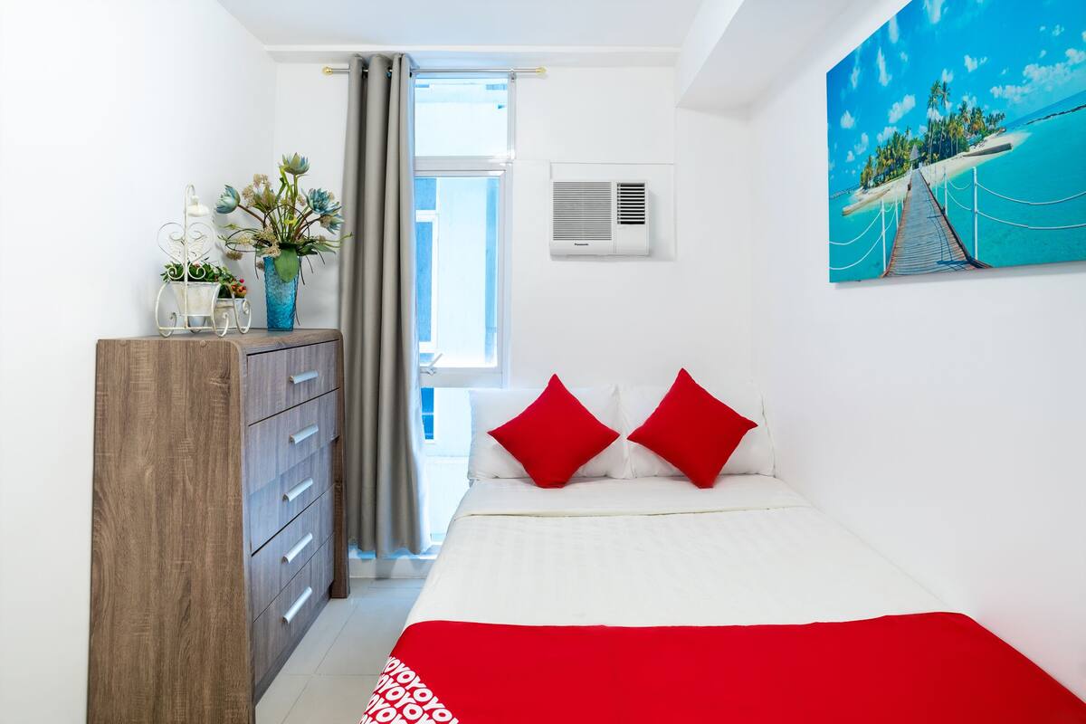 Family Suite, 2 Bedrooms | Desk, free WiFi, bed sheets