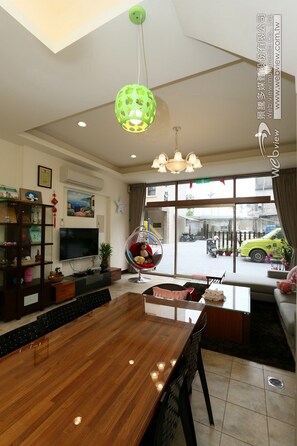 Check-in/check-out kiosk - Luckystar B&B (Luodong)