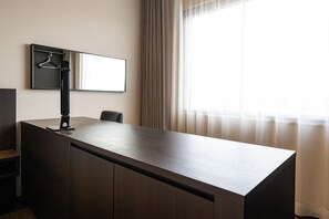 In-room safe, desk, laptop workspace, blackout drapes - Goi Grand Hotel (Ichihara)
