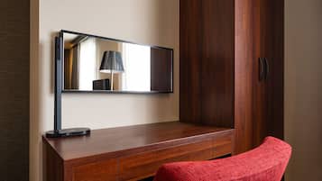 In-room safe, desk, laptop workspace, blackout drapes