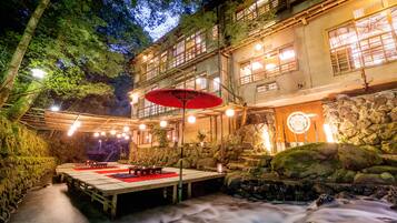 Tempat makan outdoor
