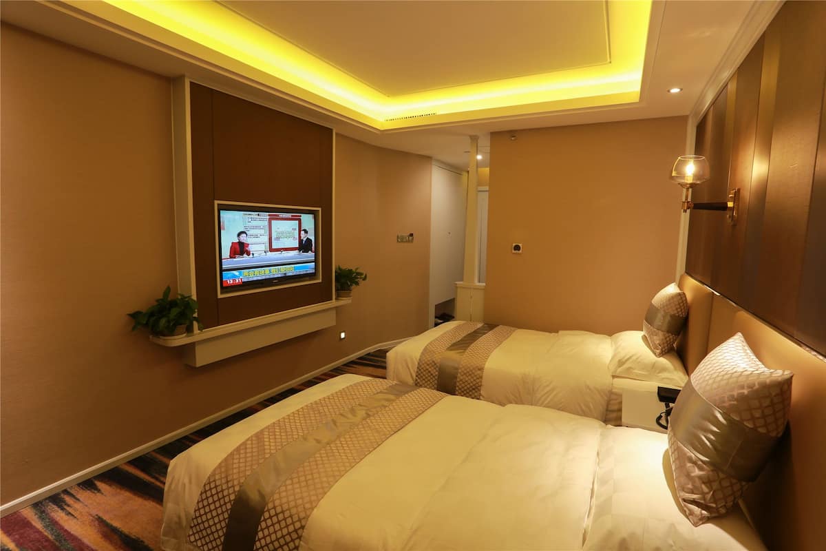 Phòng 2 giường đơn Business | Bộ đồ giường cao cấp, minibar, két bảo mật tại phòng, bàn