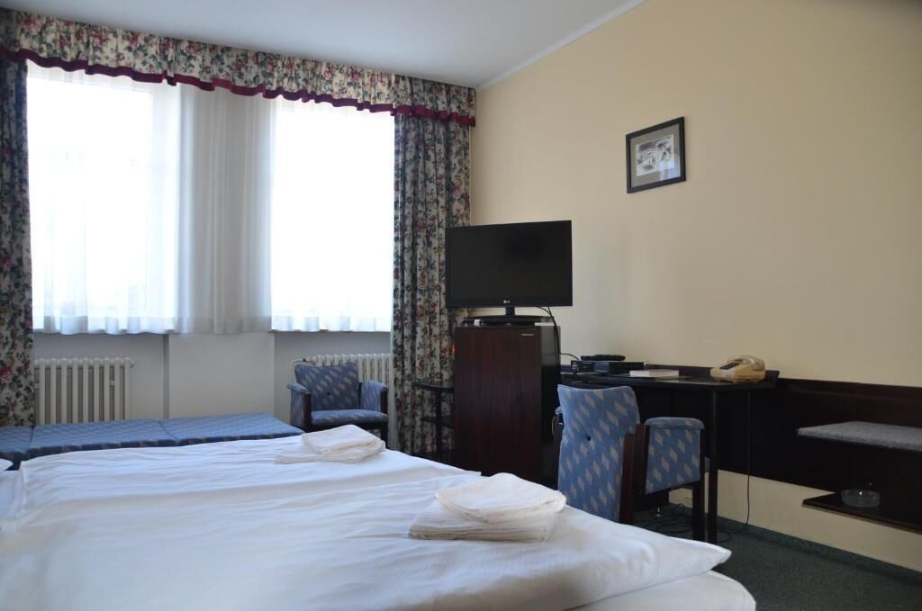 in-room safe, desk, iron/ironing board, free cots/infant beds