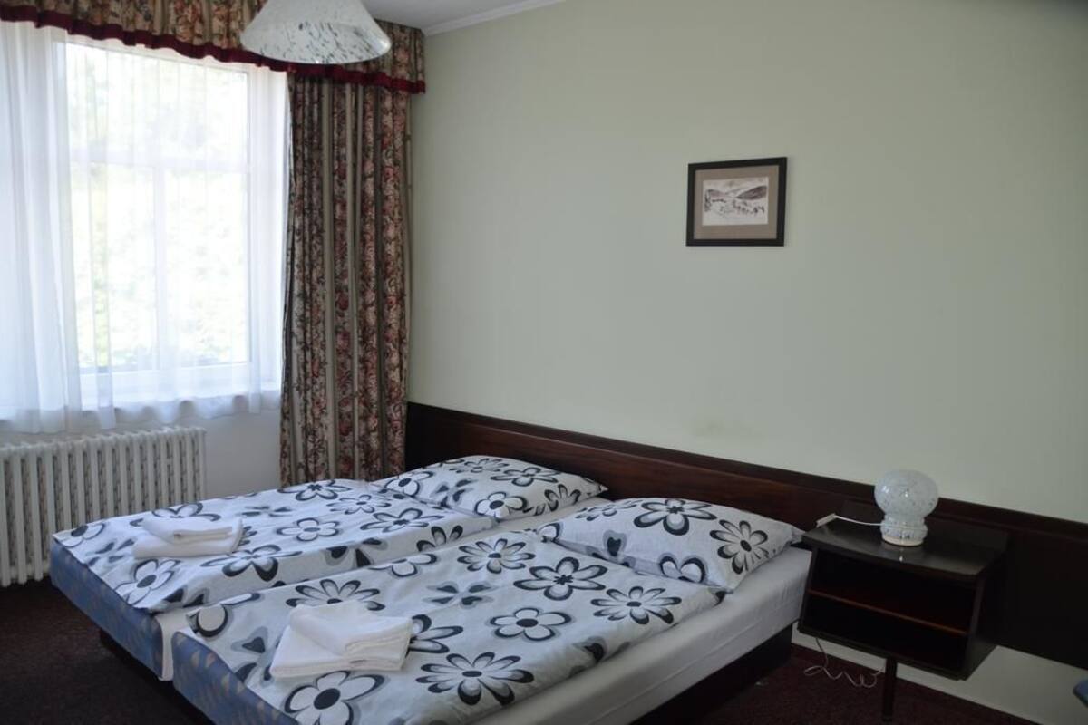 Comfort-Doppelzimmer | Zimmersafe, Schreibtisch, Bügeleisen/Bügelbrett, kostenlose Babybetten