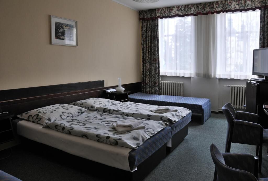 in-room safe, desk, iron/ironing board, free cots/infant beds