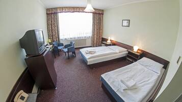 Comfort Double Room | In-room safe, desk, iron/ironing board, free cots/infant beds