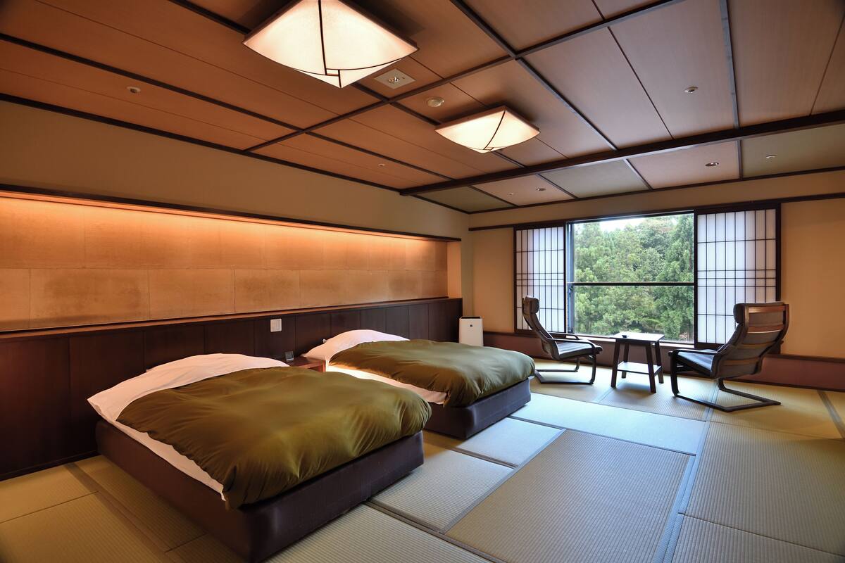 Minibar, in-room safe, soundproofing, free WiFi