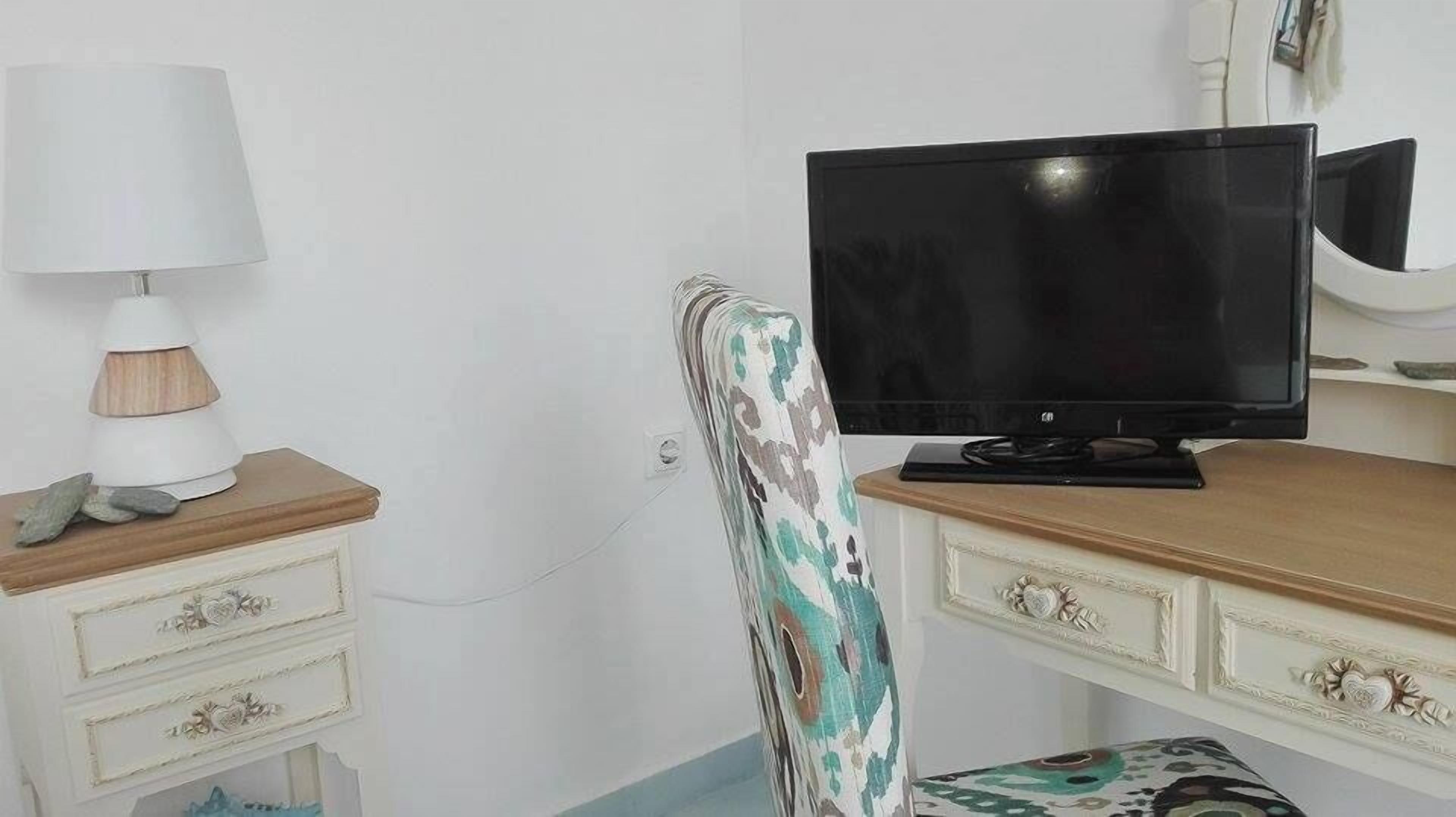 xxxsuitexxx | room amenity