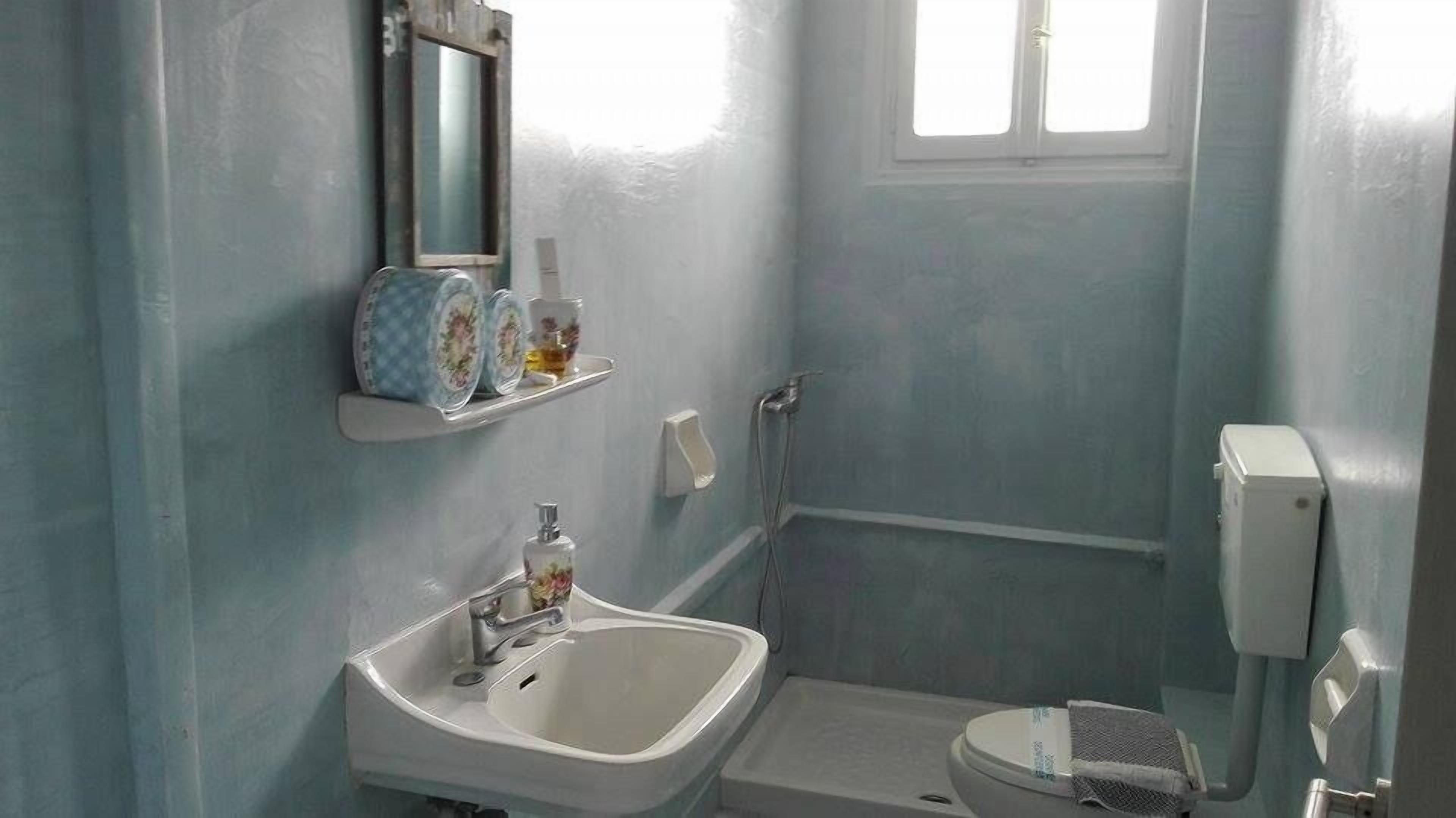 free toiletries, hair dryer, towels