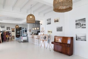 Lobby - Di Mare (Syros)