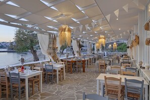 Spécialités Cuisine internationale, vue sur la plage 