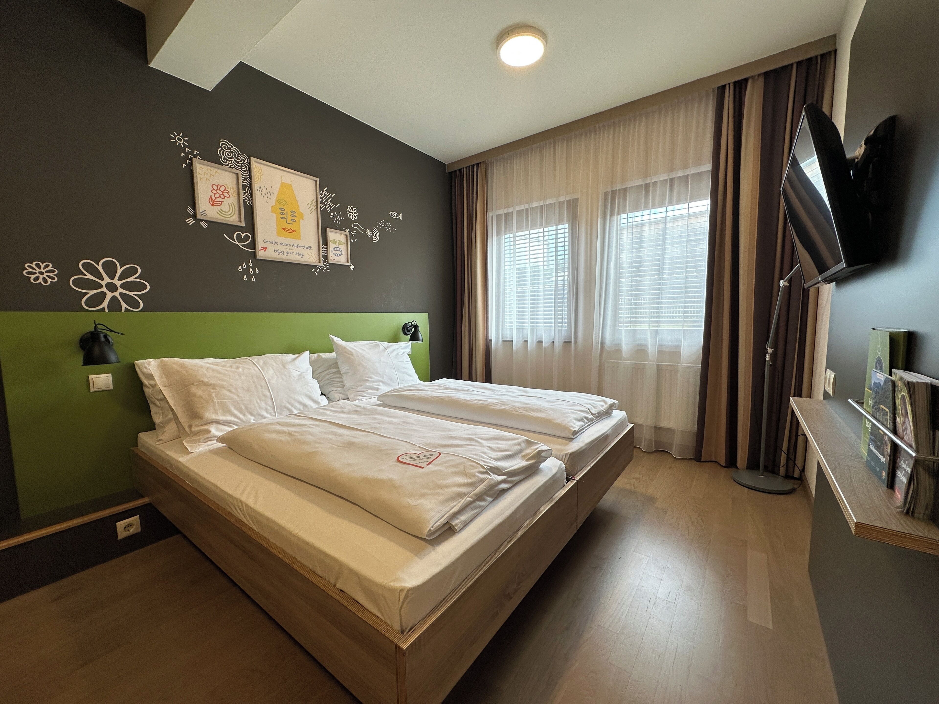 basic apartment, 2 bedrooms, non smoking (3 people) | hypo-allergenic bedding, in-room safe, desk, blackout curtains