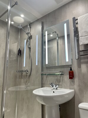 Bathroom - Lacet House (Ambleside)