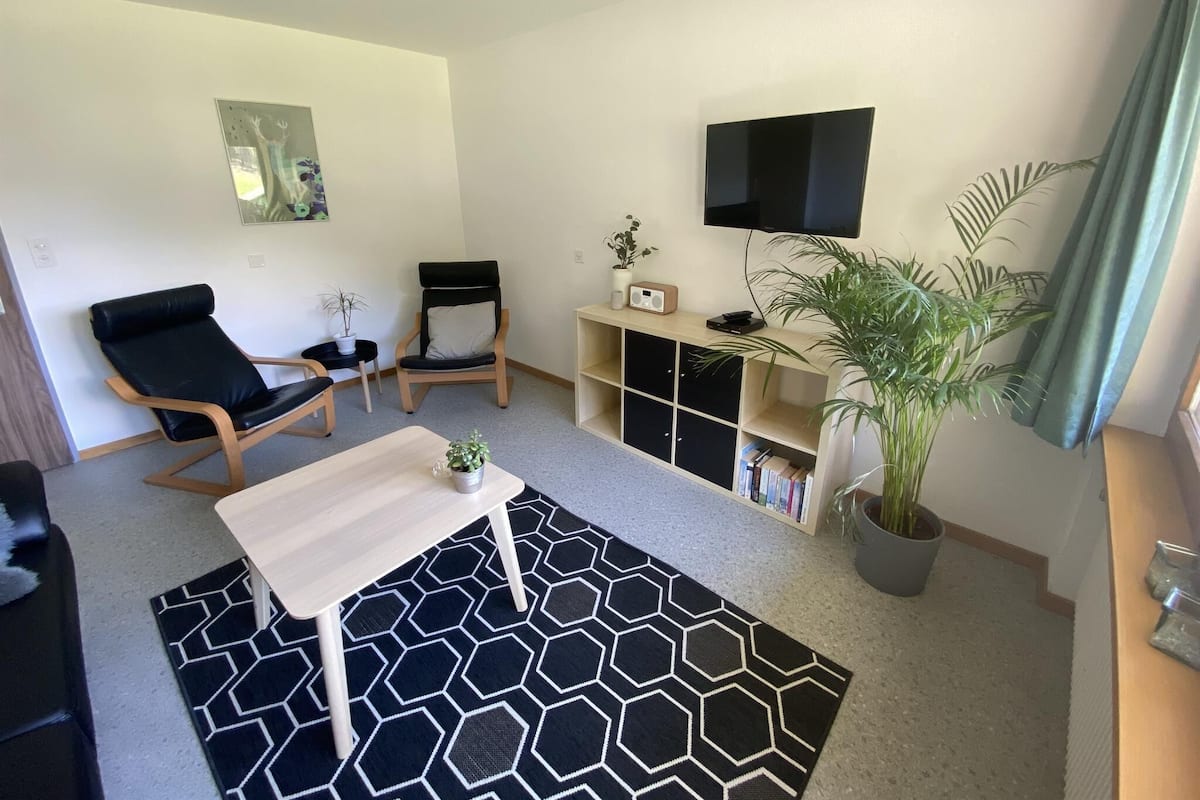 1 Schlafzimmer, individuell dekoriert, individuell eingerichtet