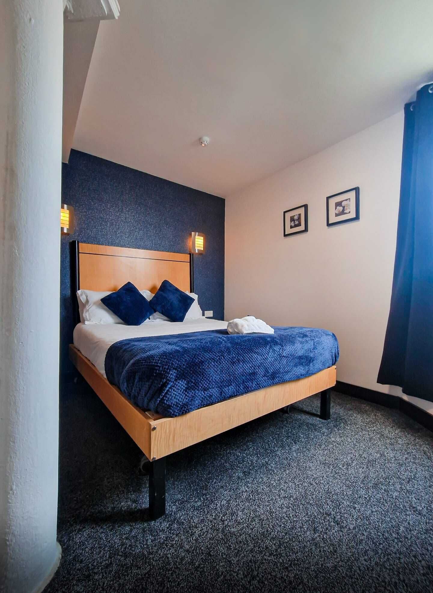 standard room | iron/ironing board, free wifi, bed sheets