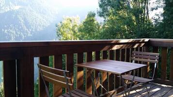 Chalet, 4 Bedrooms, Terrace, Mountain View | Balcony