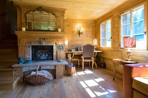 Chalé, 5 quartos, terraço, vista para a montanha | Comodidades do quarto