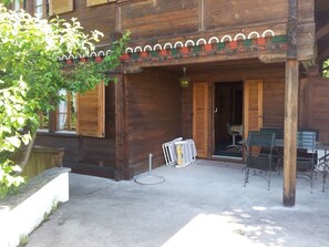 Terrace/patio - Schönried - cozy Swiss typical Apartment (Saanen)