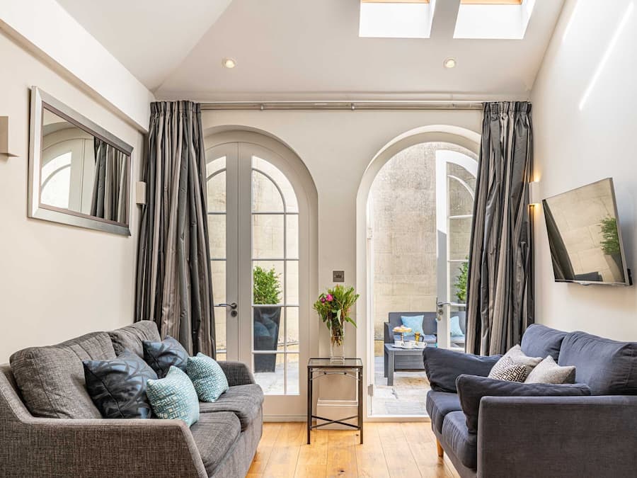 Luxury Apartment, Private Bathroom (Patio) | Lounge