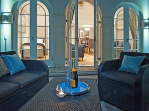 Luxury Apartment, Private Bathroom (Patio) | Miscellaneous - Bath Circle (Bath)