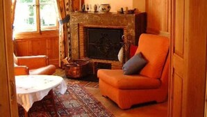 Xalet, 5 dormitoris, terrassa, vistes a la muntanya (2 Bathrooms) | Sala d'estar