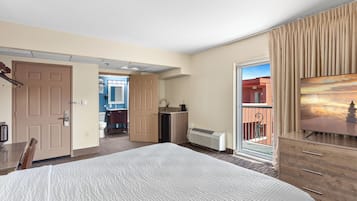 Chambre Économique, 1 grand lit | Bureau, rideaux occultants, fer et planche à repasser, Wi-Fi gratuit