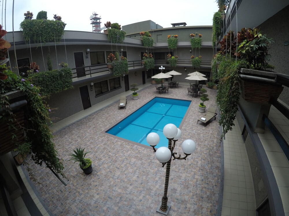 HOTEL LAYFER by null