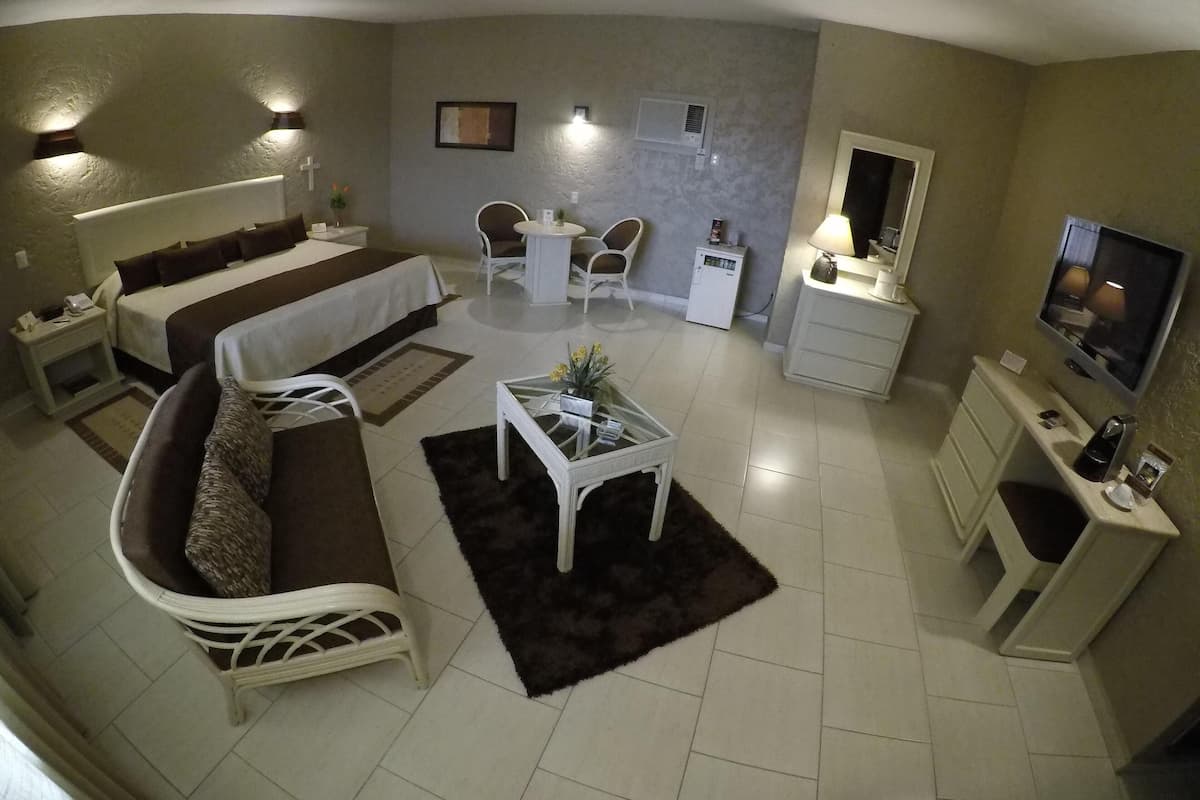 Living room | 32-inch flat-screen TV with cable channels, TV, first-run films