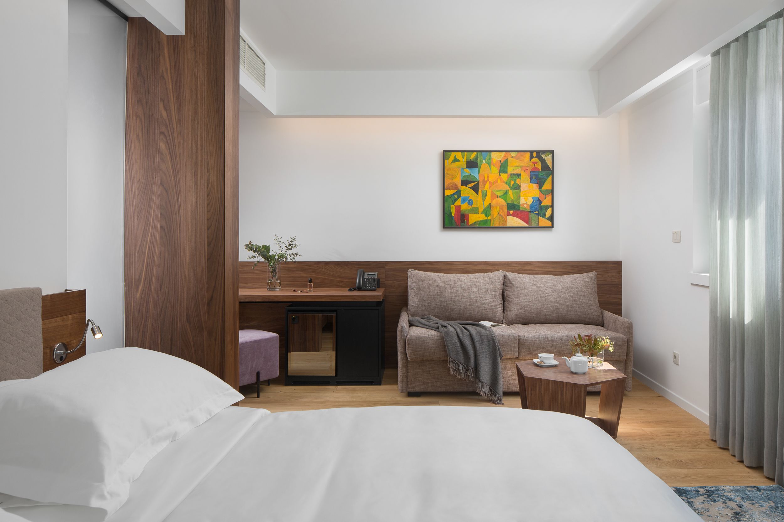 superior double room, 1 king bed | minibar, desk, free wifi, bed sheets