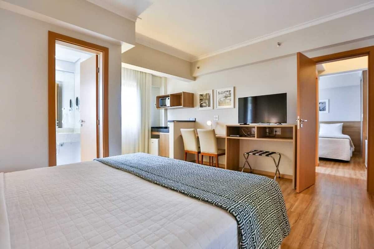 deluxe apartment, connecting rooms | private kitchenette