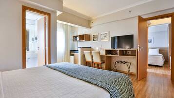 Apartamento luxo, quartos conectados | Cozinha americana privada