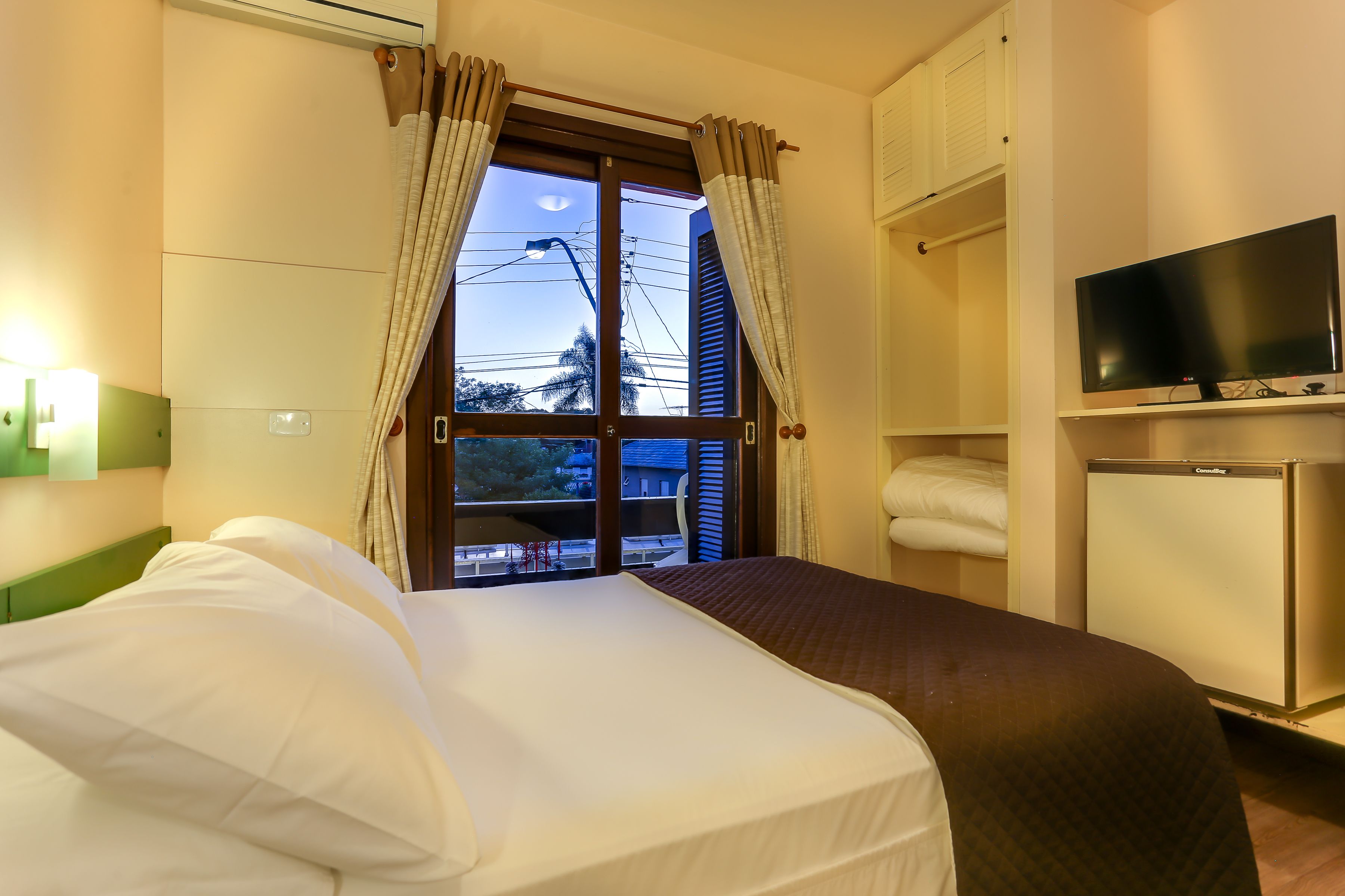 superior double room, 1 double bed | 1 bedroom, minibar, in-room safe, individually furnished