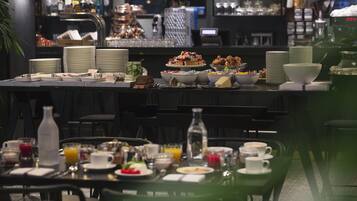 Daily buffet breakfast for a fee