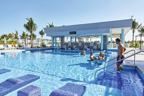 Bar à beira da piscina