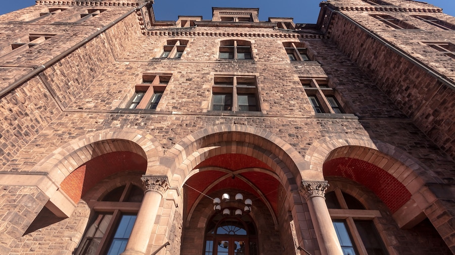 The Richardson Hotel