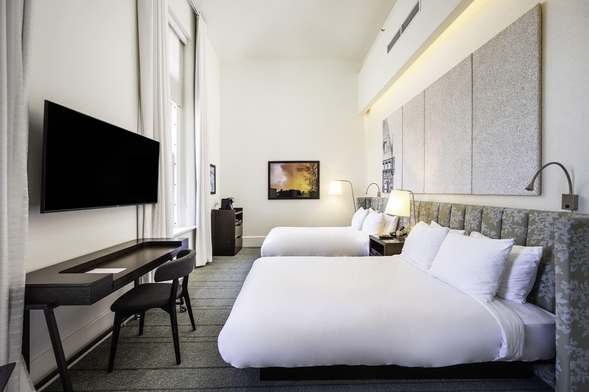Classic Room (Full/Full) | Hypo-allergenic bedding available, in-room safe, desk, blackout drapes