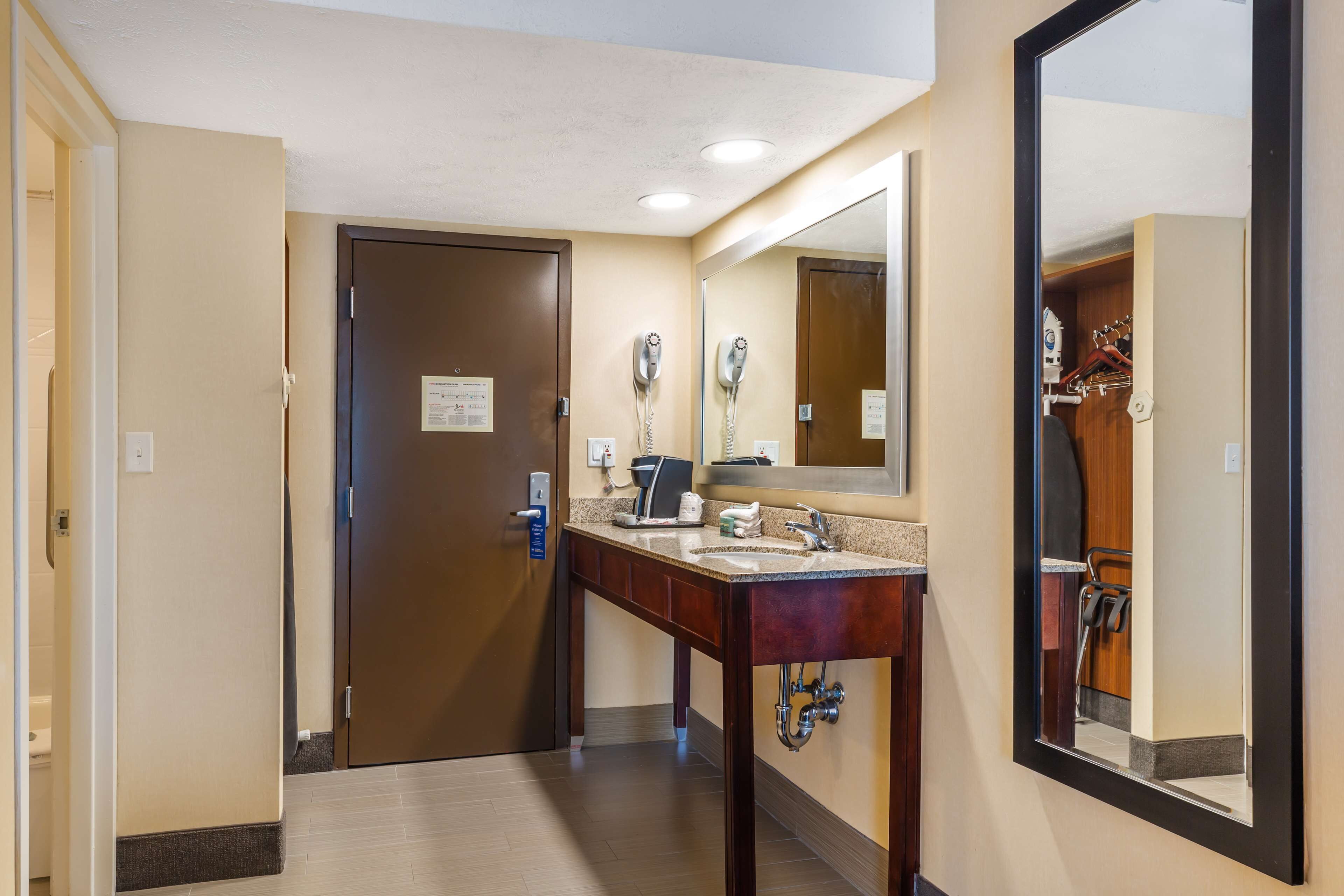 suite, 1 king bed, non smoking, microwave (with sofabed) | desk, laptop workspace, blackout curtains, iron/ironing board