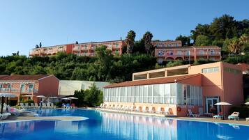 Outdoor pool, pool umbrellas, pool loungers