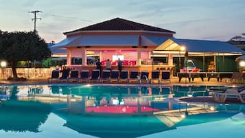 Poolbar