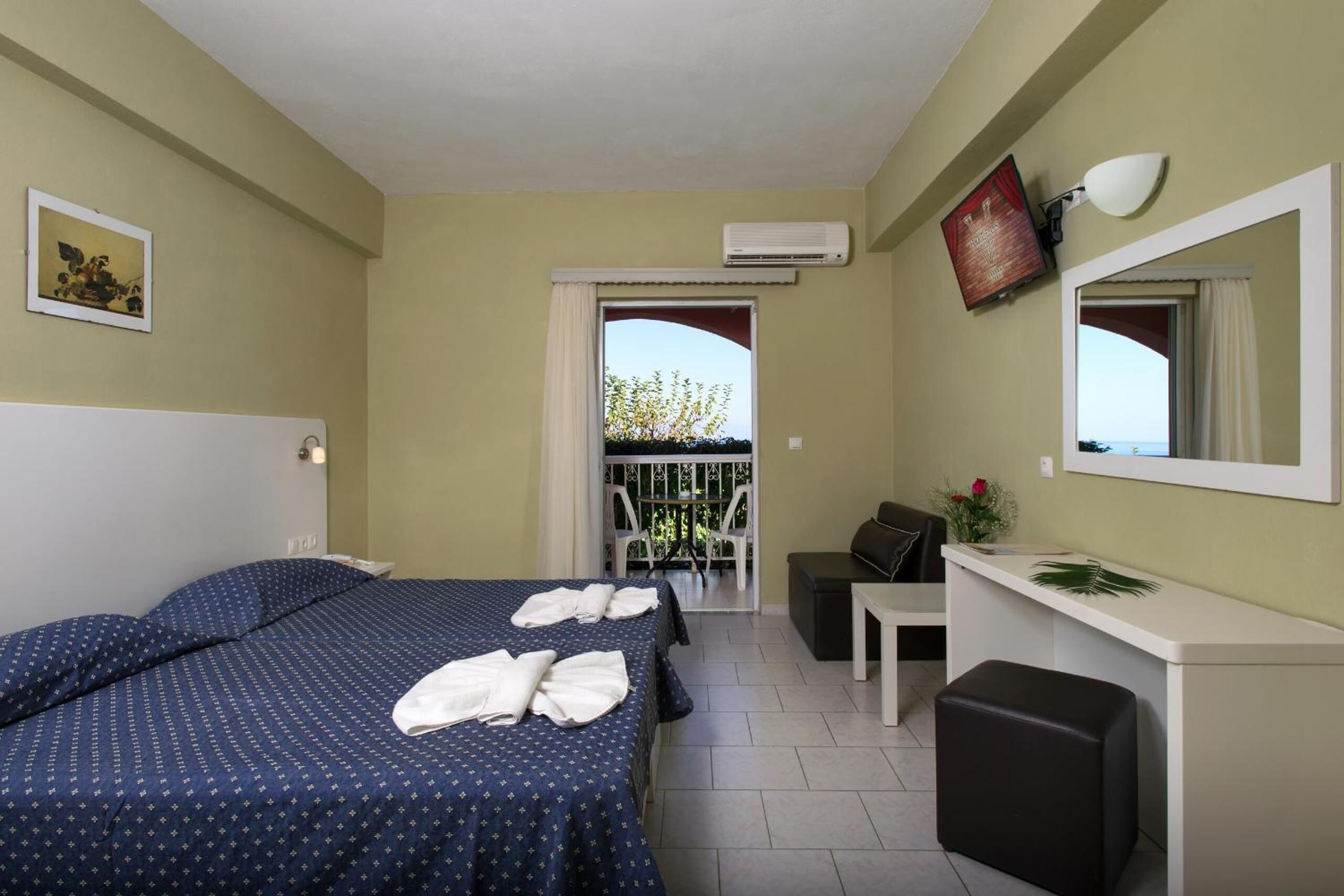 In-room safe, free cribs/infant beds, free WiFi, bed sheets