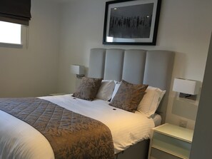 Luxury-Apartment, 3 Schlafzimmer | Zimmersafe, Bügeleisen/Bügelbrett, kostenlose Babybetten