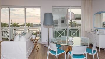 Signature Villa | Living area