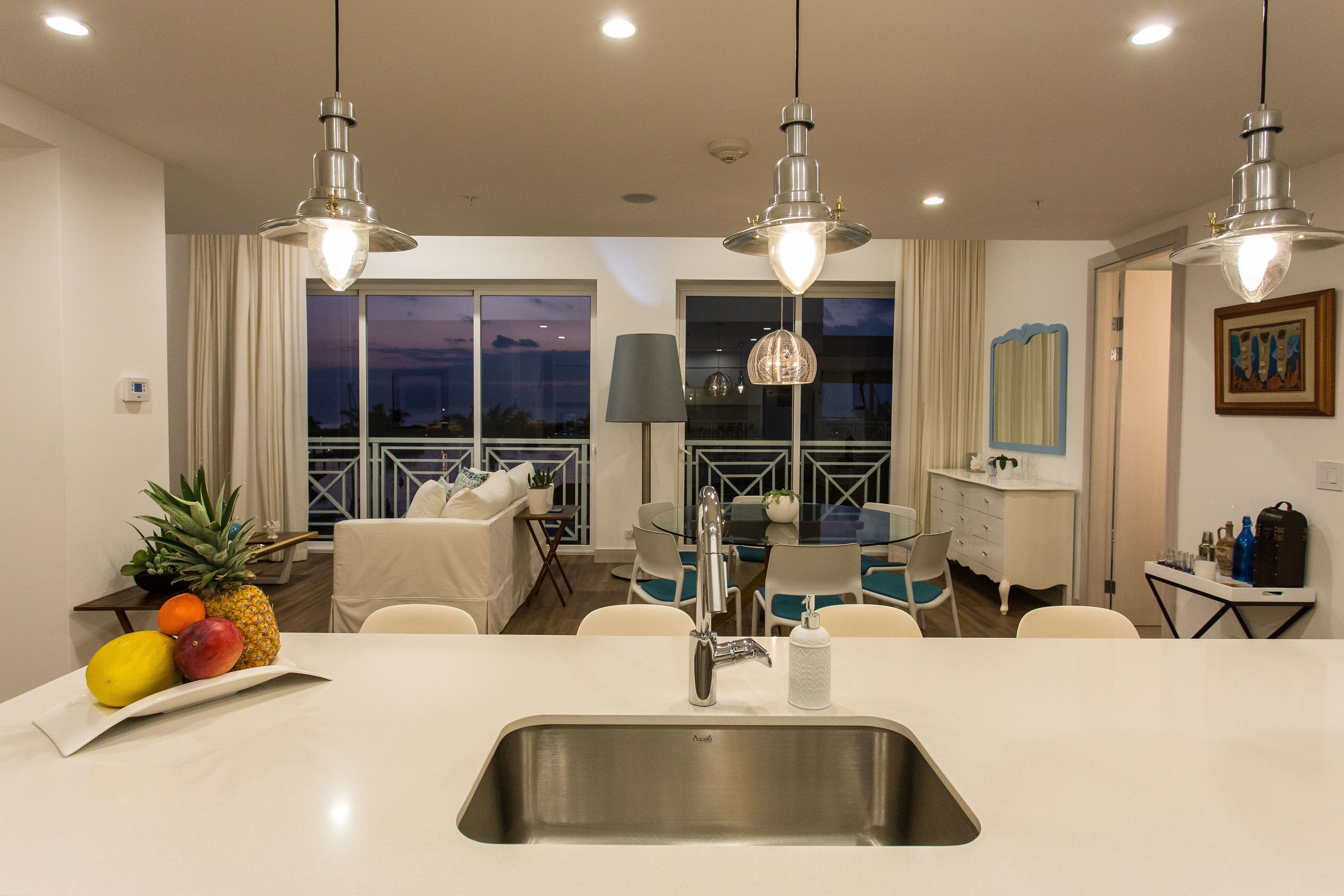 Signature Villa | Private kitchen | Full-size fridge, microwave, oven, stovetop